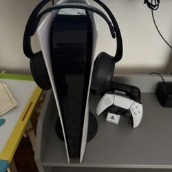 Ps5 w/ Accessories