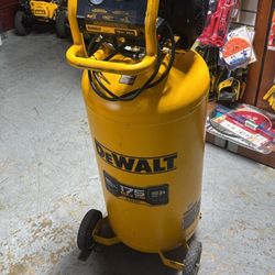 DEWALT CORDED 26 GALLONS QUITE AIR COMPRESSOR LIKE NEW 