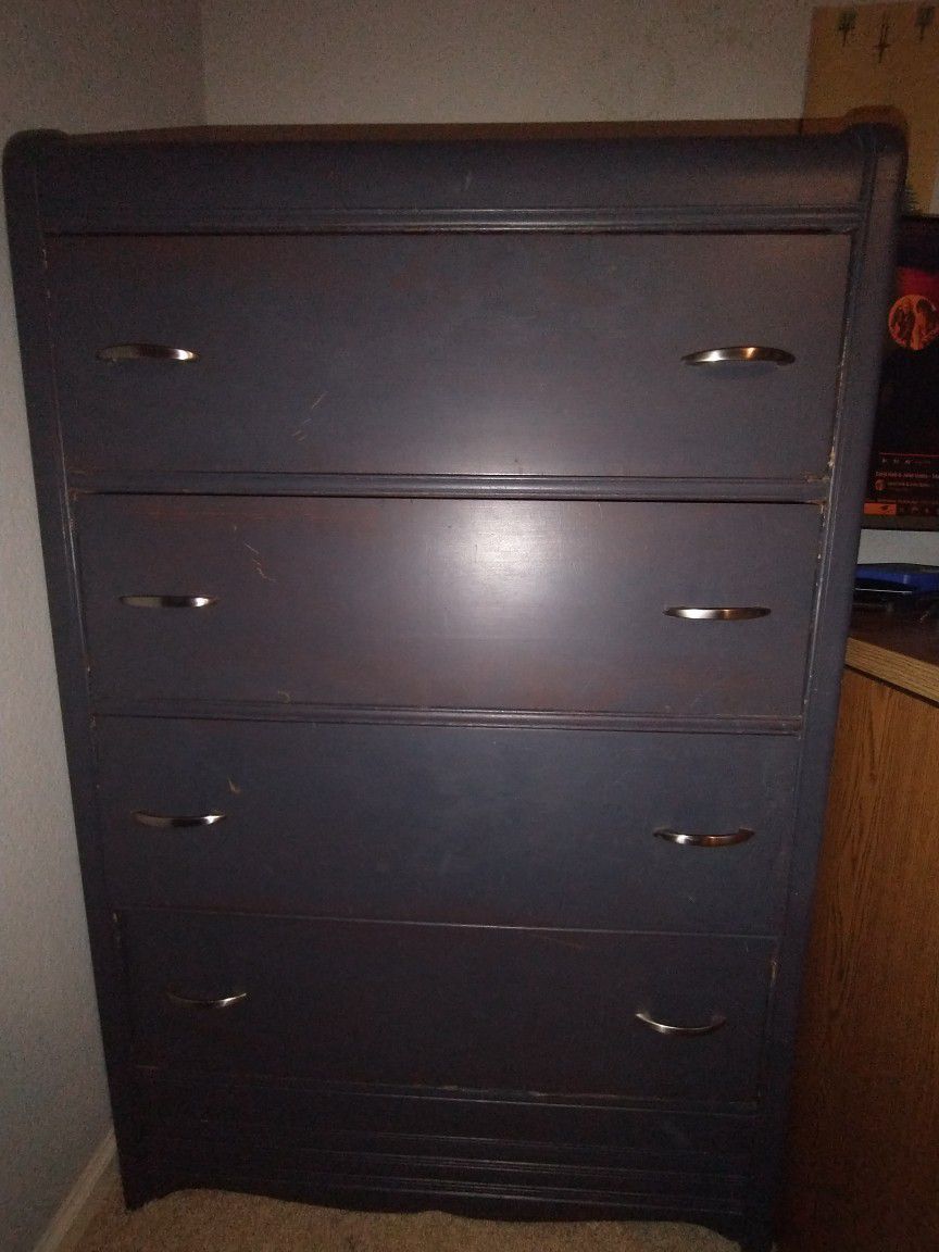 Dresser With Four Spacious Drawers 