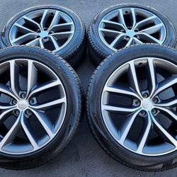 22" Range Rover New 2024 OEM Wheels And Tires 