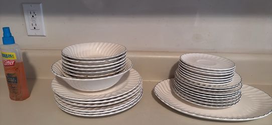Pfaltzgraff Yorktowne dinnerware, serving dishes, mugs & more. sold individually