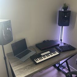 Studio Monitor Stands