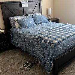Five Piece Queen Bedroom Set 
