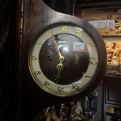 Welby German Mantel Clock Maple wood( No Key Included)