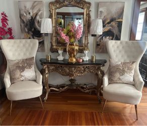 Chairs, table and mirror