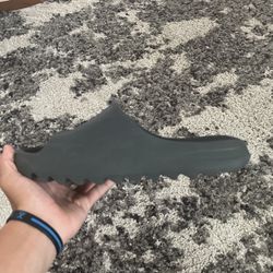 Yeezy Slides Asphalt 