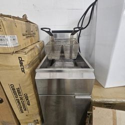 Kutano Deep Fryer Light Used Costco 