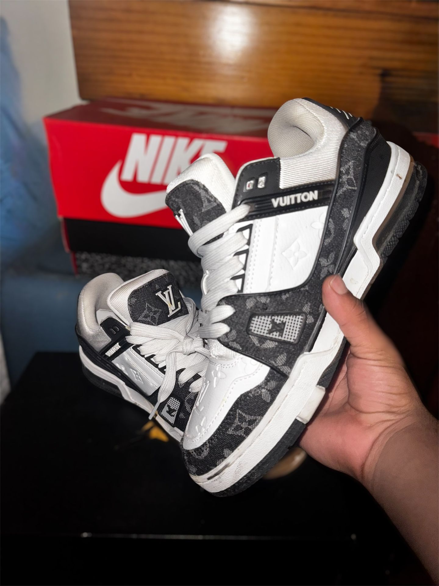 Louis Vuitton Trainers β Black & White, Size 9 βͺοΈβ«οΈ