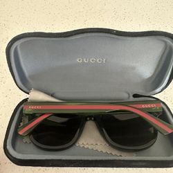 Gucci Sunglasses (GG0341S)