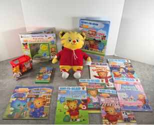 Daniel Tiger's Neighborhood Bundle – Books, Plush & Toys