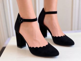 Women’s Black Block Heels Size 8