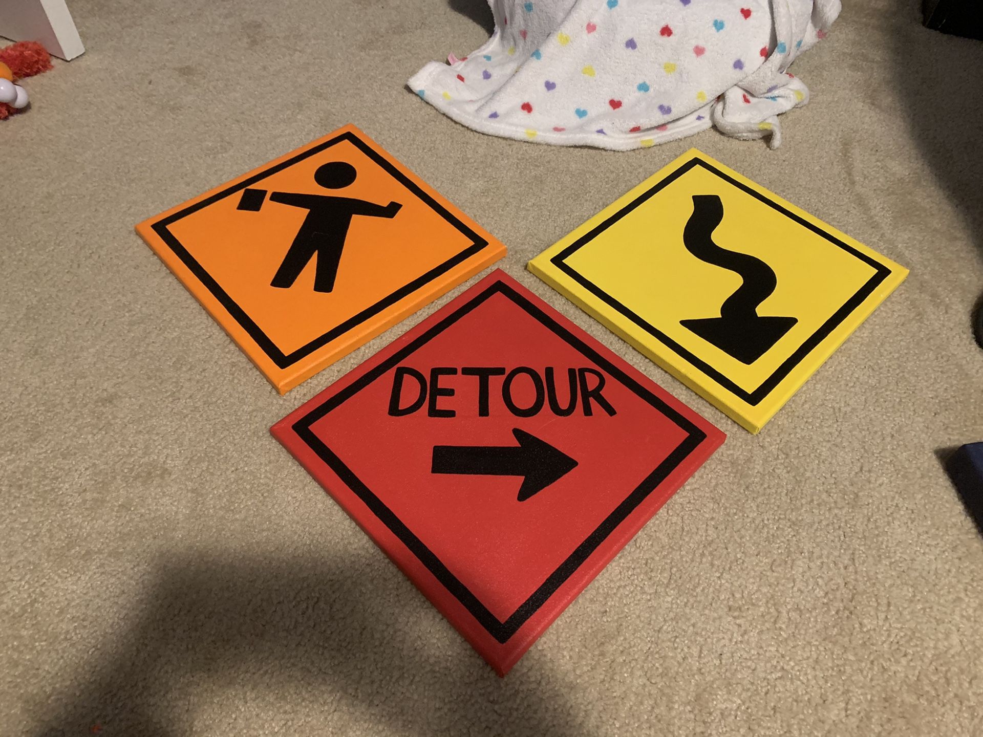 Set of 3 canvas construction signs