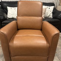 Power Swivel Recliner 