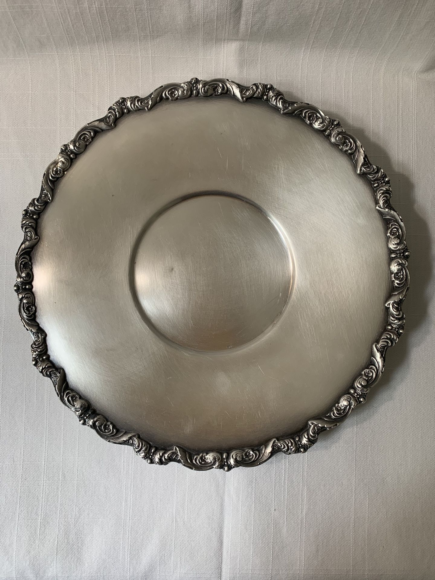 Vintage 10" Round EPCA Old English Silver Plate Poole 5025 / Patina Age see pics