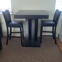 cocktail table & 2 chair