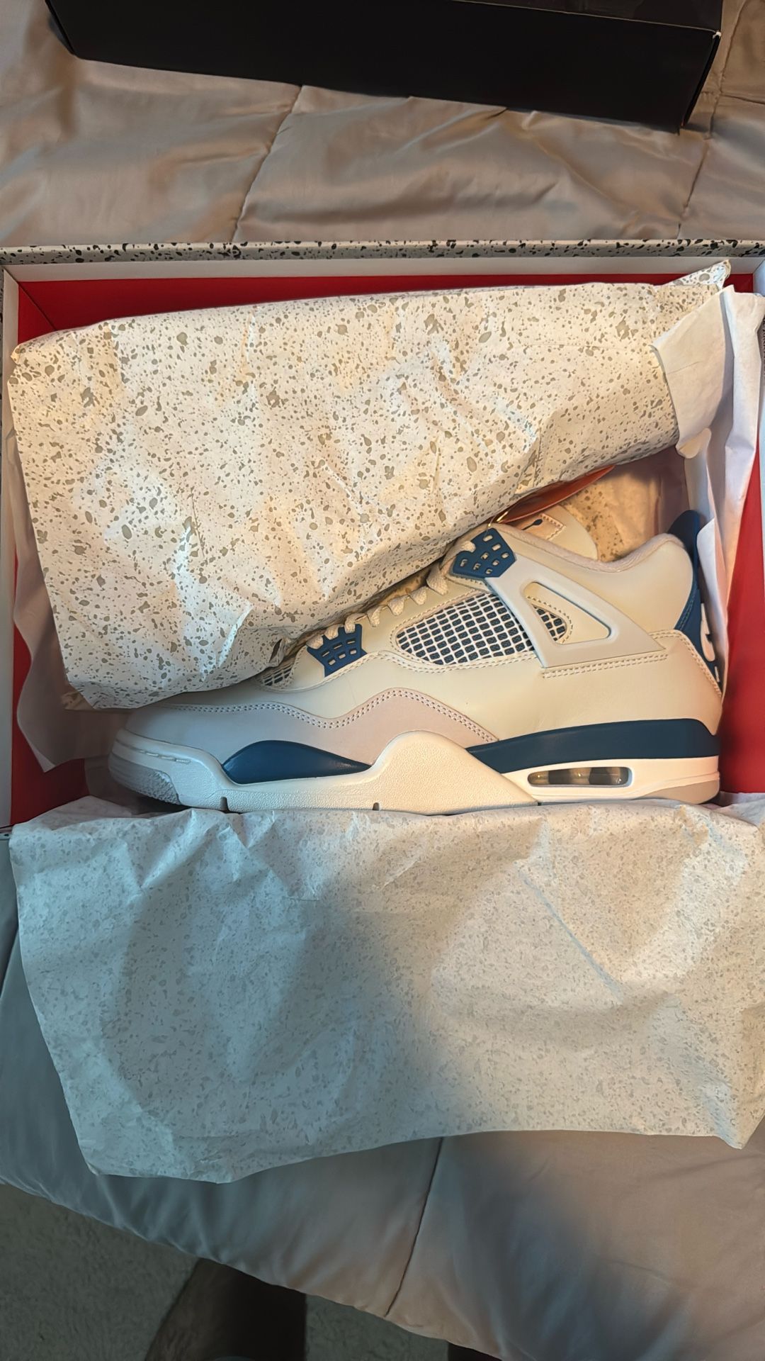 Jordan 4 ‘military’ Blue