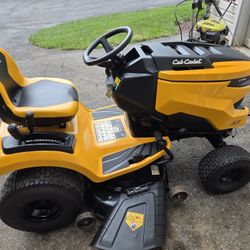 Like New 2022 Cub Cadet XT1 Lt46.  23hp 46 In Deck. Free Local Delivery  