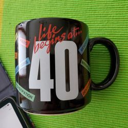 40th Birthday Gift Coffee Cup Mug Gag Funny Life Begins At 40
