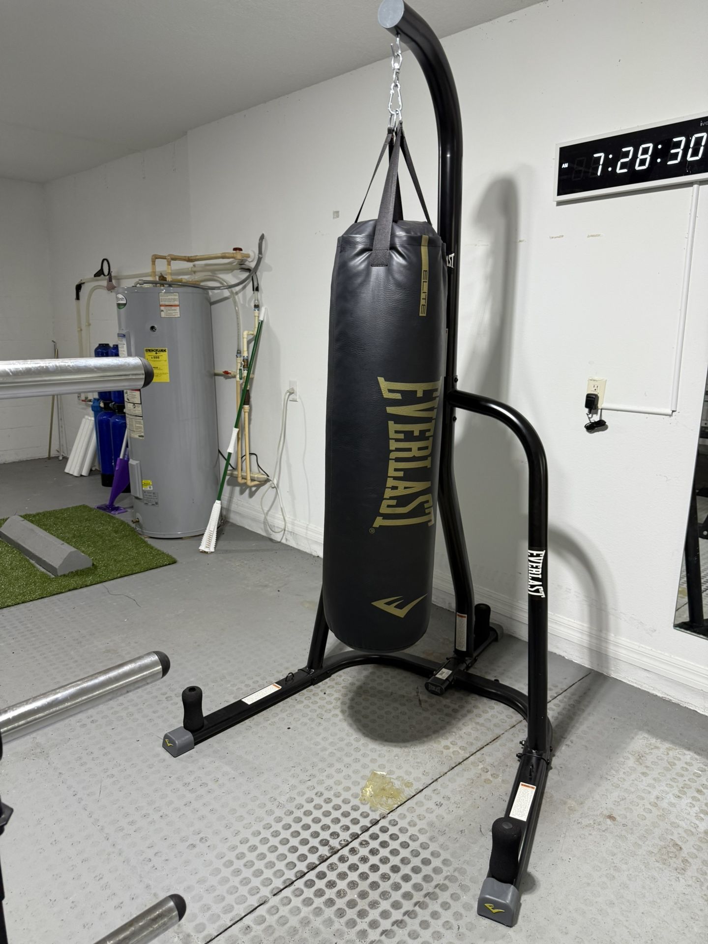 Everlast punching bag