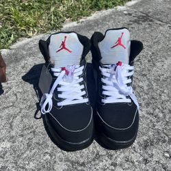 Jordan 5 Metallics