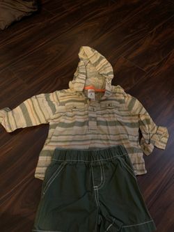 Carter’s infant boys 2 piece short set - size 9 months