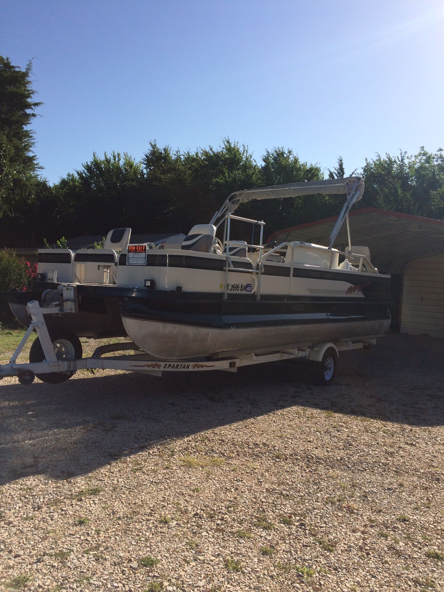 Crestliner Pontoon Boat