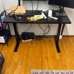 Black Adjustable Table (manual)