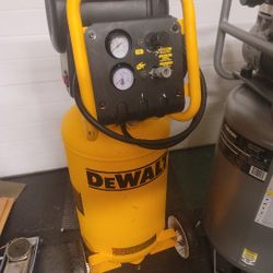 DeWalt 15 Gallon Air Compressor 