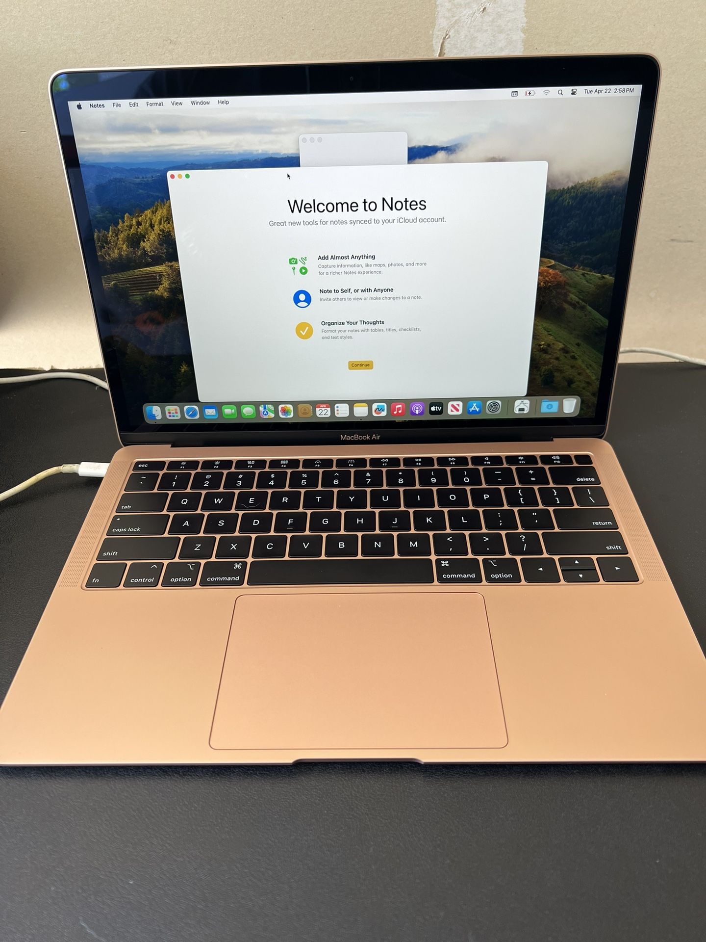 2019 13in Macbook Air Rose Gold (A1932) *Like new*