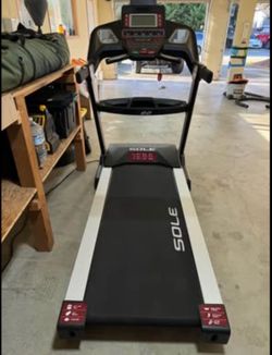 Sole F80 Treadmill