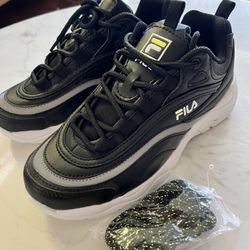 New Fila Ray Size 5