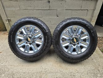 20" Chevrolet 2500HD High Country Wheels