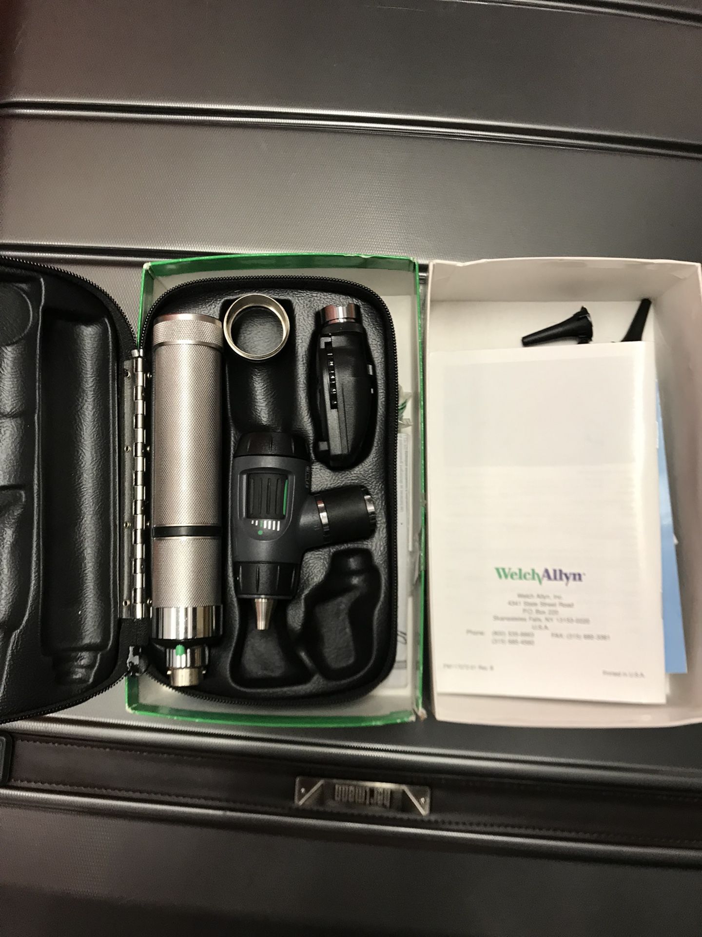Welch Allen Otoscope And Ophthalmoloscope 