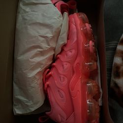 Woman Vapormax Size 7