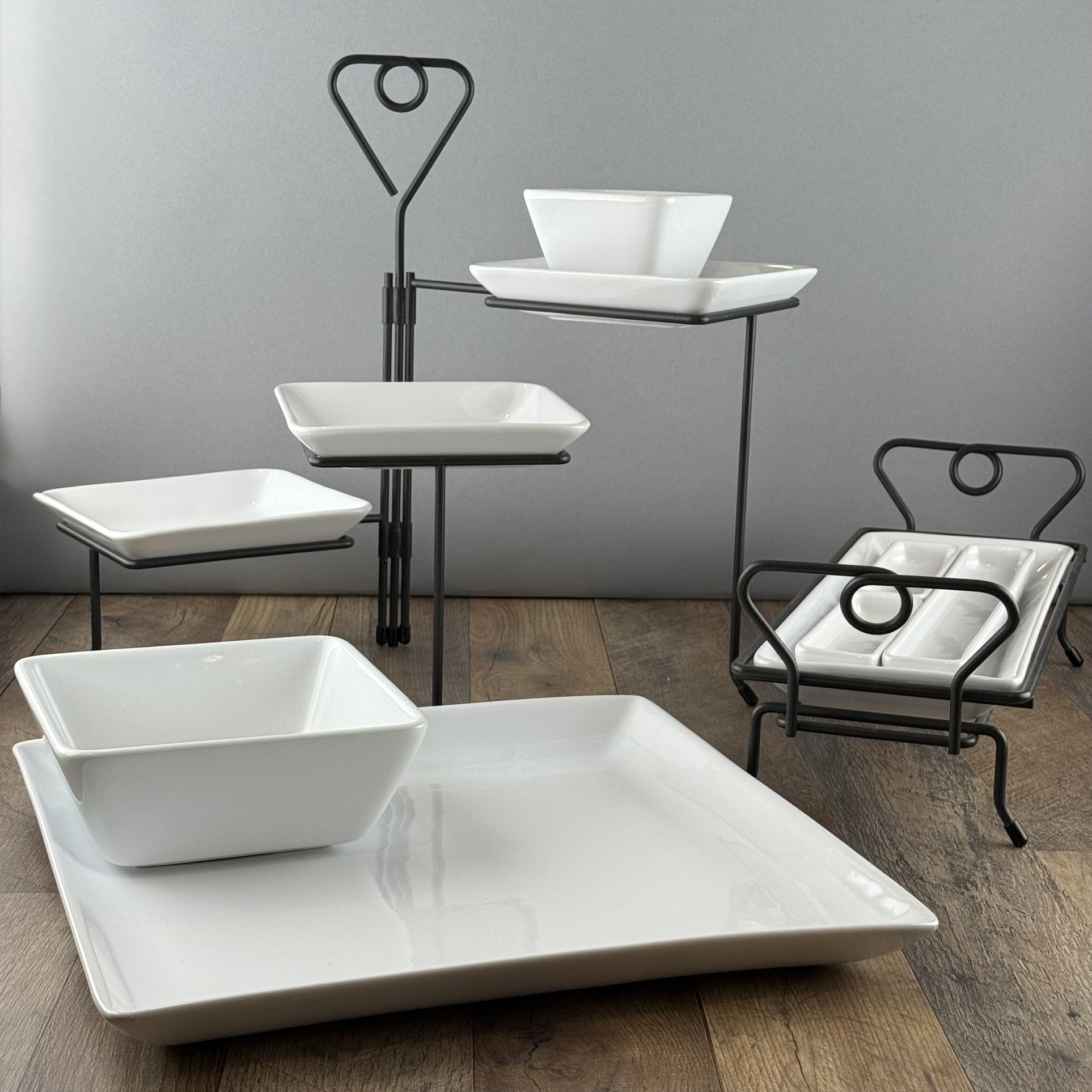 Pampered Chef 21 Piece Entertaining Set. (White)