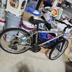 Mens Bike Great Condition Don't Need 