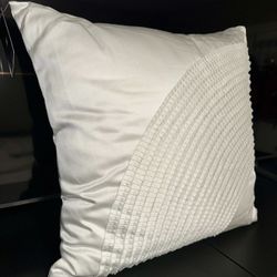 HOTEL COLLECTION Decorative Pillow 20in x 20in LUM APPLIQUÉ ORIGINAL $110