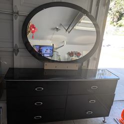 🌑 MODERN SLEEK! Midnight Gloss Dresser & Nightstand Suite — Bundle Deal! $150