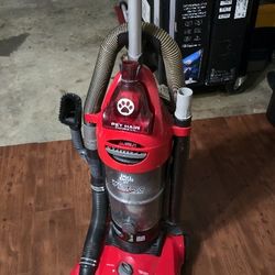 Dirt Devil Vacuum 