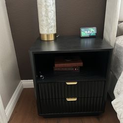 2 Nightstands black and gold