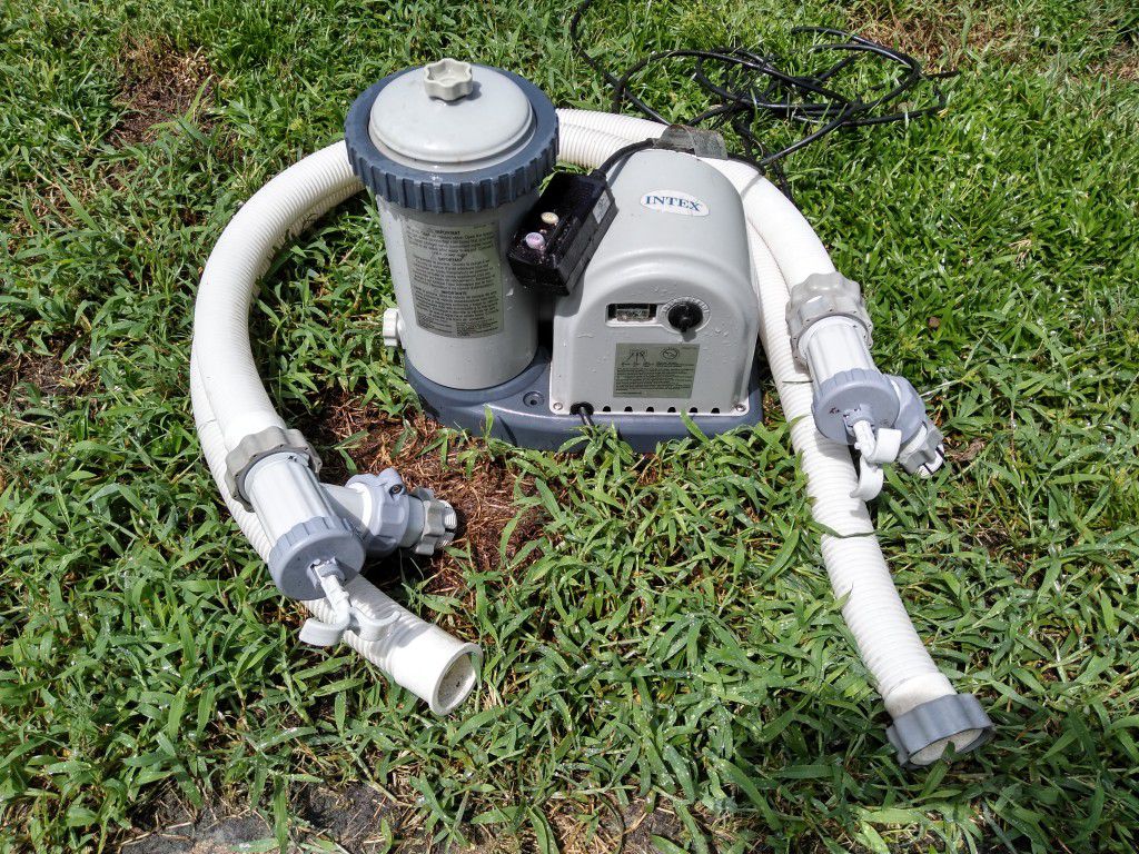 Intex 635T pool pump/filter & accessories