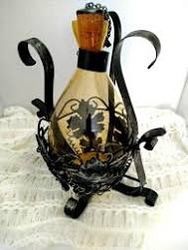 Enesco Vintage Wine Decanter And Aerator 