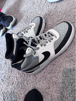 Nike shoes size 9