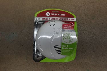 First Alert SMCO500V 2-in-1 Smoke & Carbon Monoxide Alarm