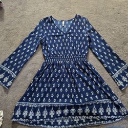 Womens Size Medium Dress 