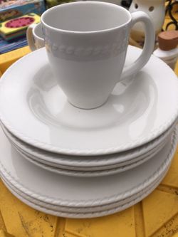 Pier 1 Dinner Set