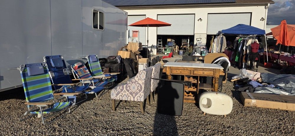 Huge Yard Sale Today Saturday 10/4 And Sunday 10/5