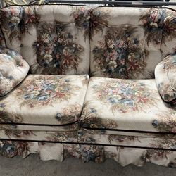 Sofa/Loveseat
