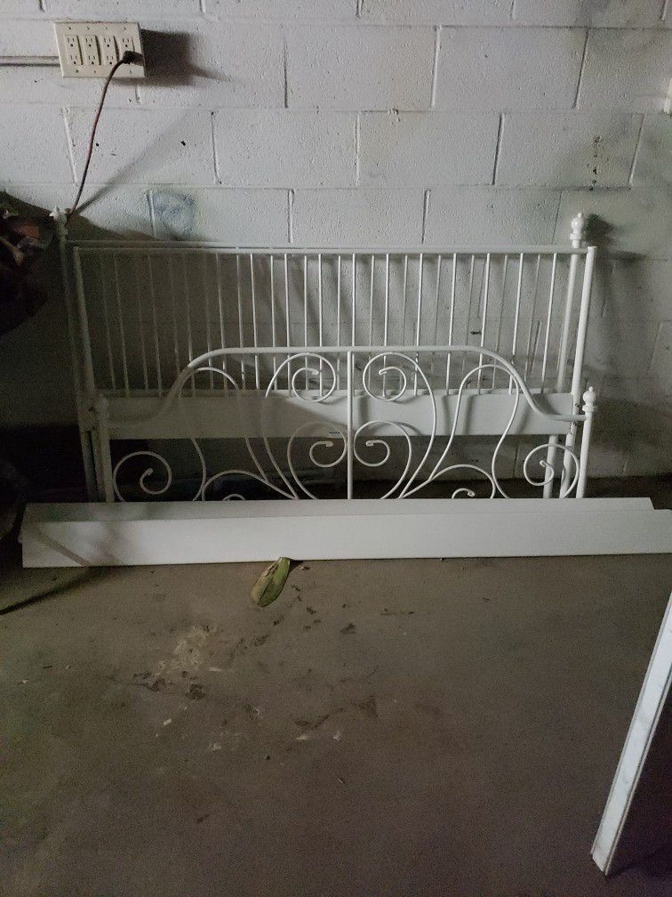 Queen Size Bed
