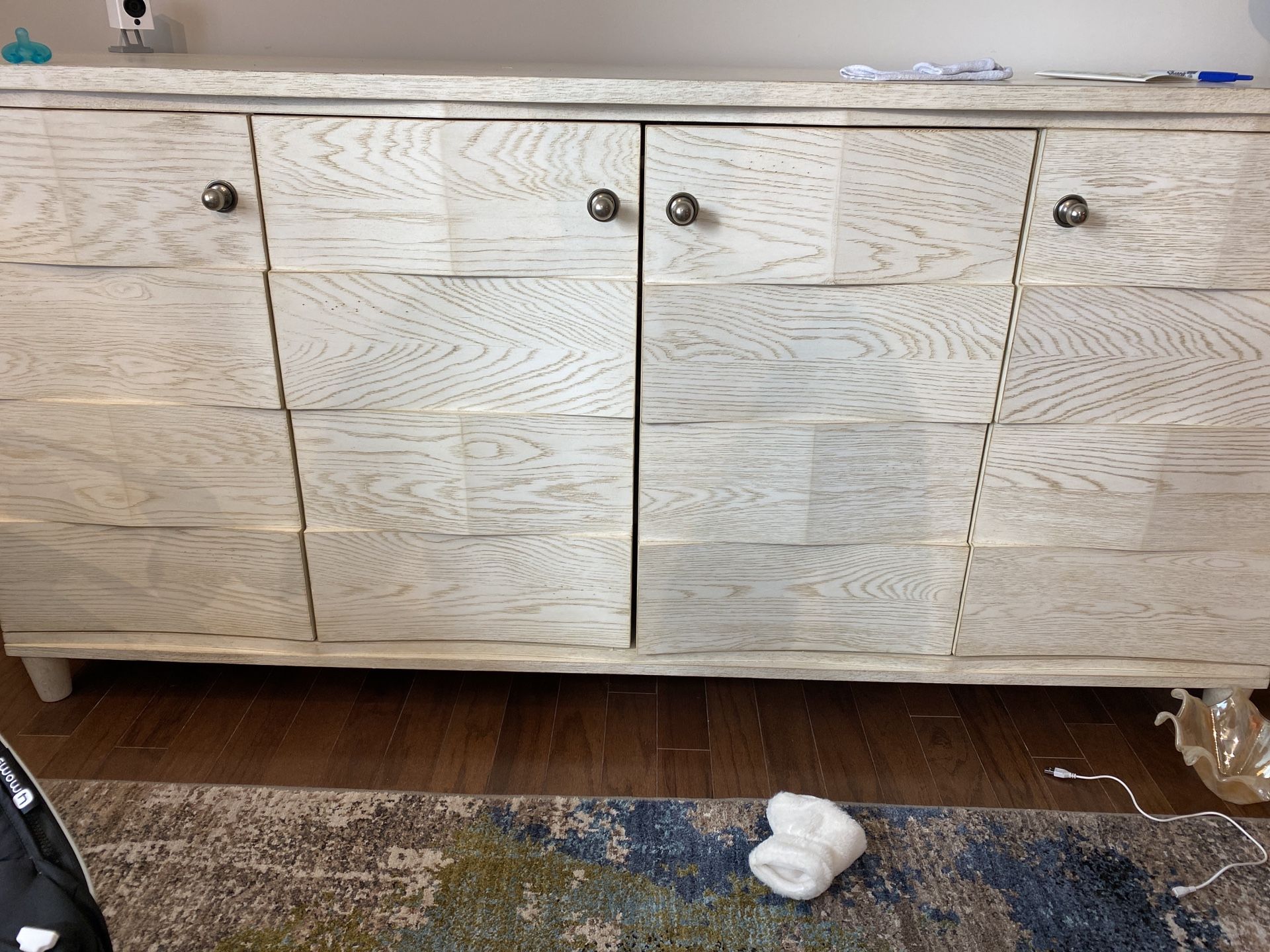 Entertainment center/console table